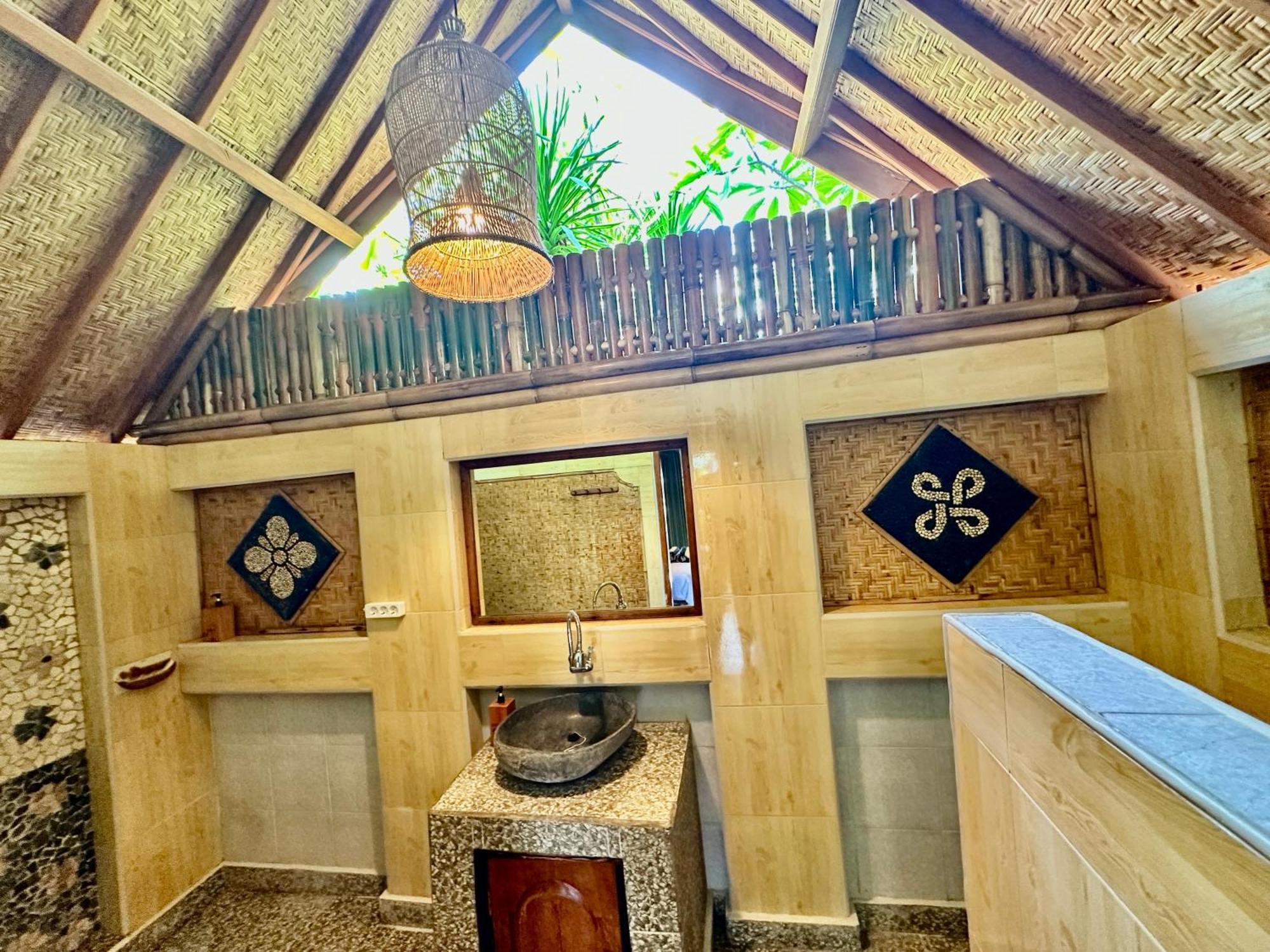 Sunny Rose Bungalows Gili Air - Adults Only Экстерьер фото