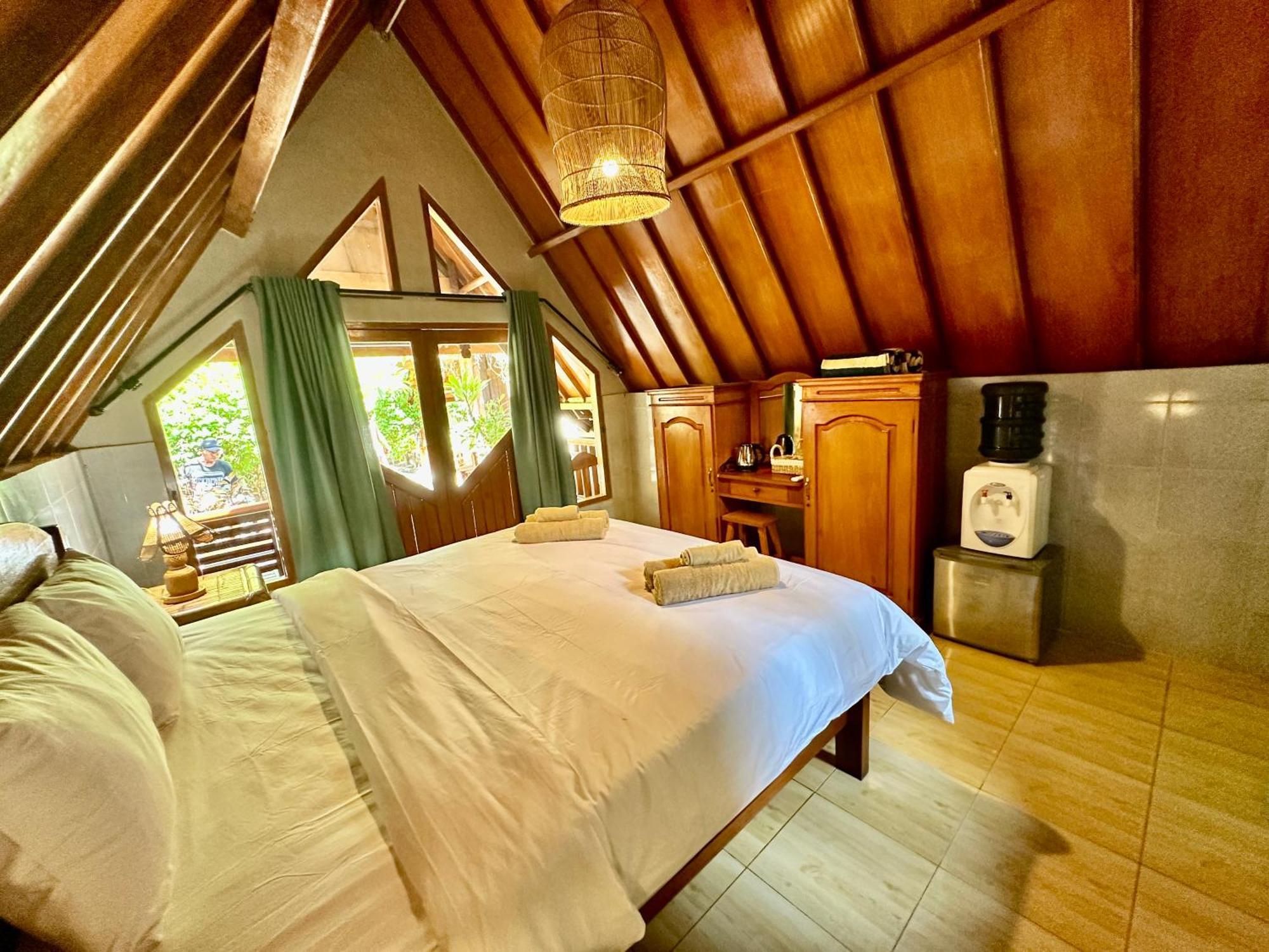 Sunny Rose Bungalows Gili Air - Adults Only Экстерьер фото
