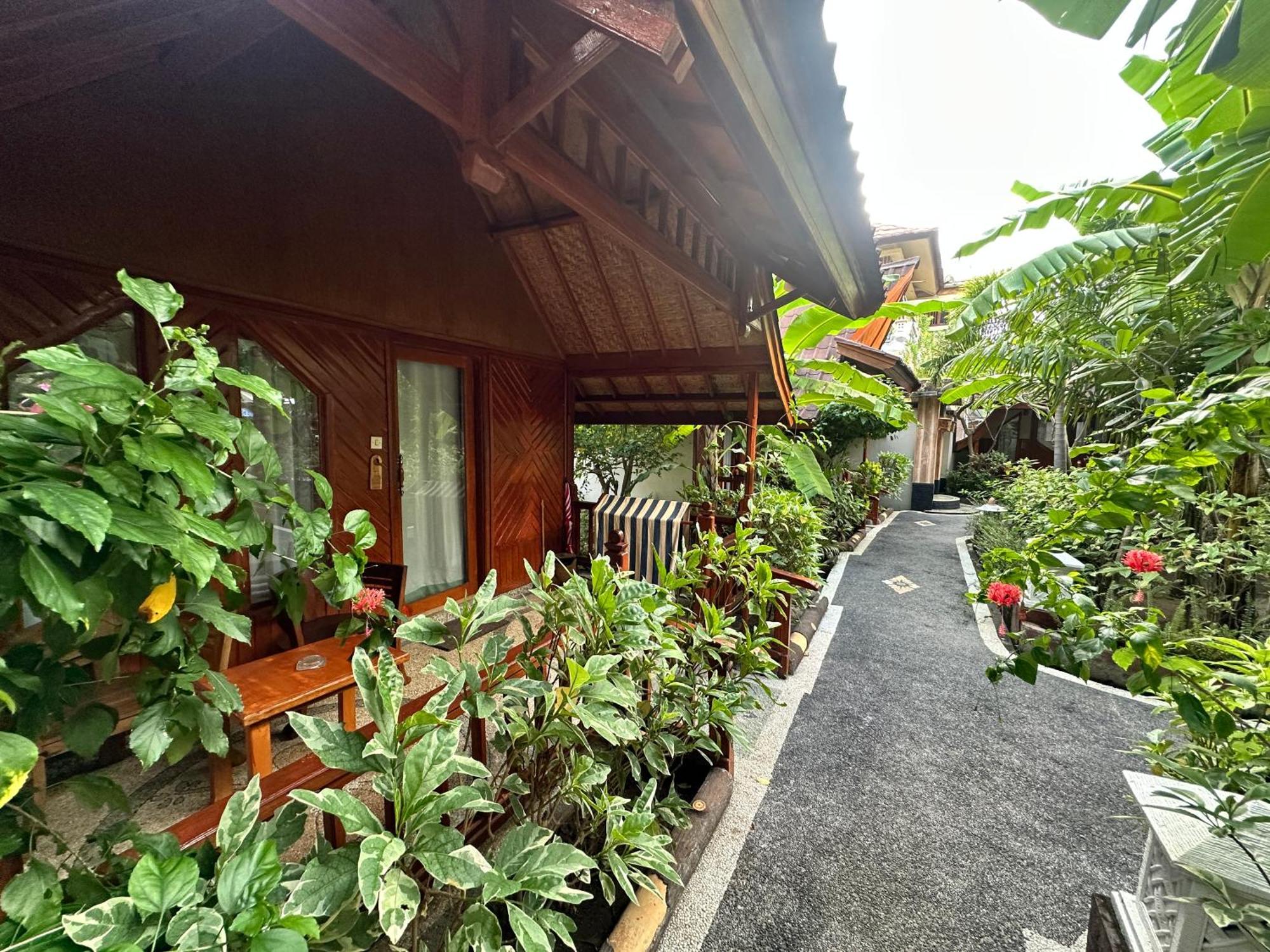 Sunny Rose Bungalows Gili Air - Adults Only Экстерьер фото