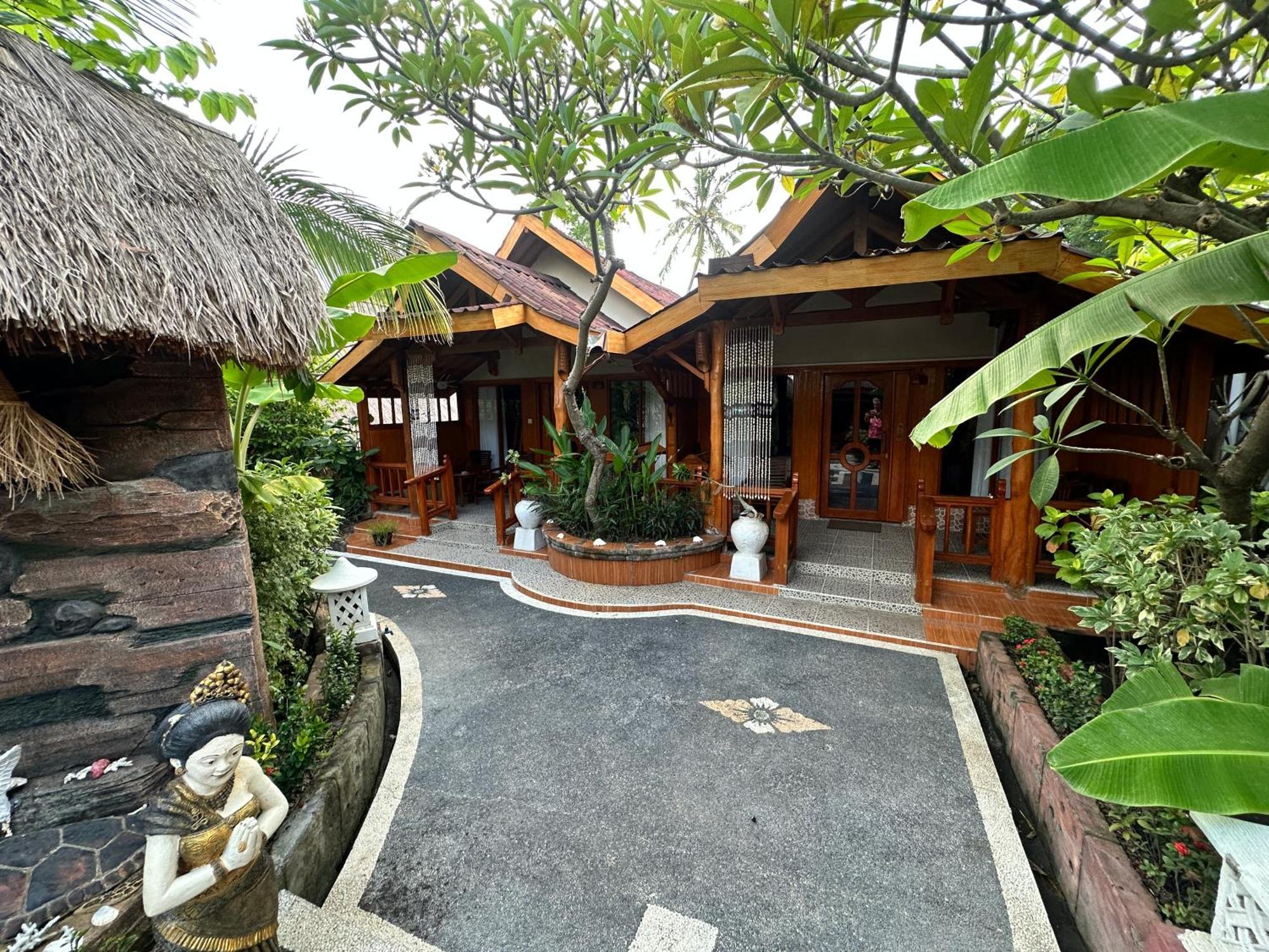 Sunny Rose Bungalows Gili Air - Adults Only Экстерьер фото