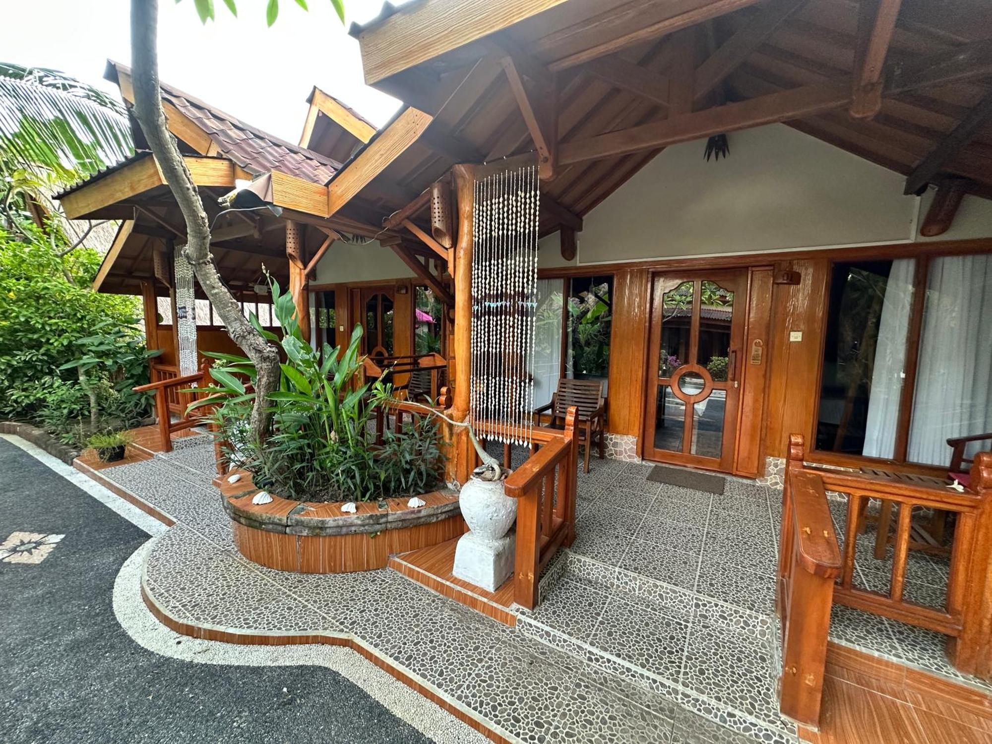 Sunny Rose Bungalows Gili Air - Adults Only Экстерьер фото