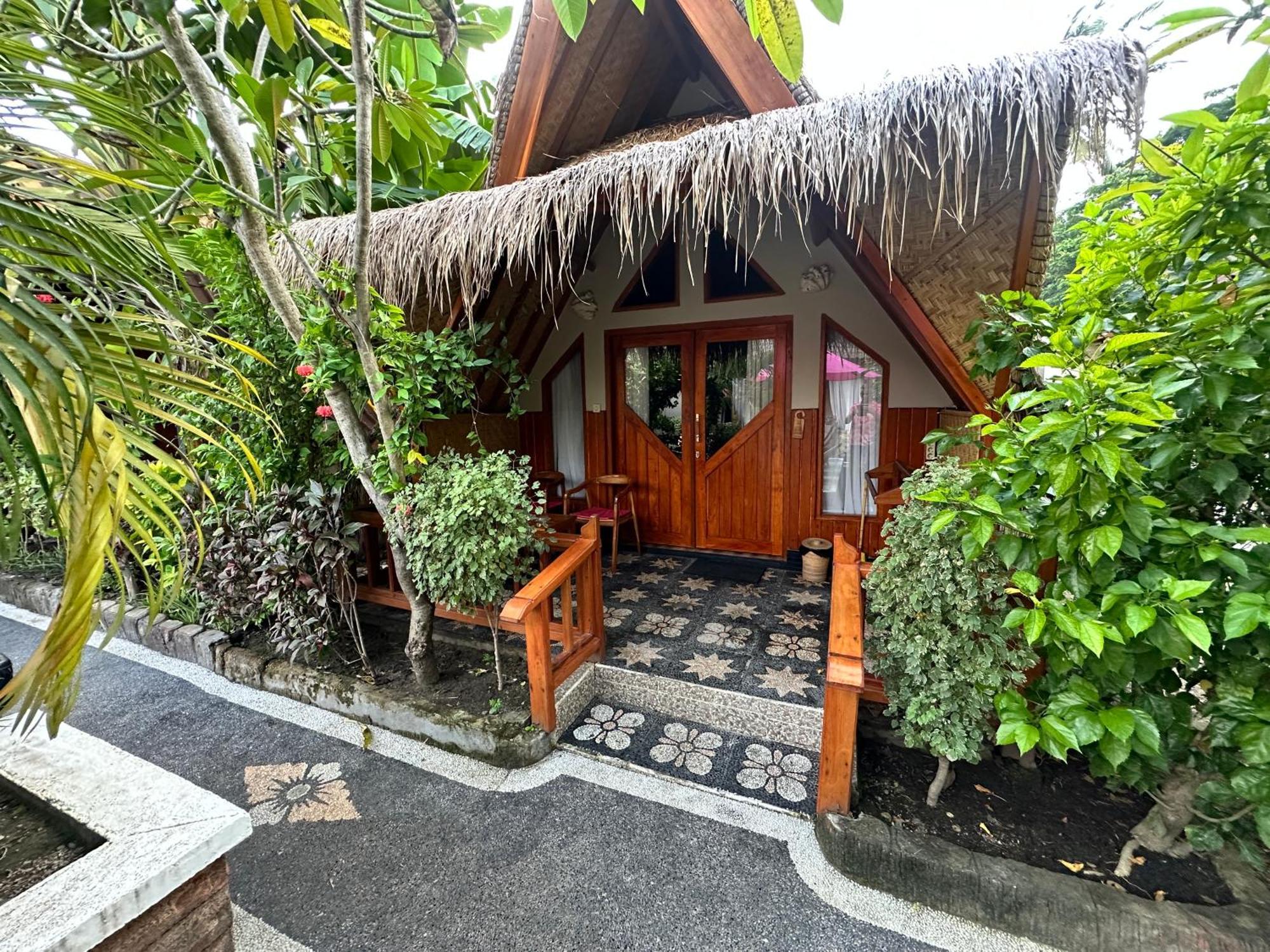 Sunny Rose Bungalows Gili Air - Adults Only Экстерьер фото